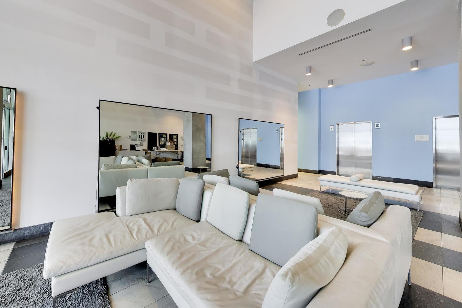 611 South Wells Street, Unit 2204 Chicago, IL 60607 - Photo 4 of 33