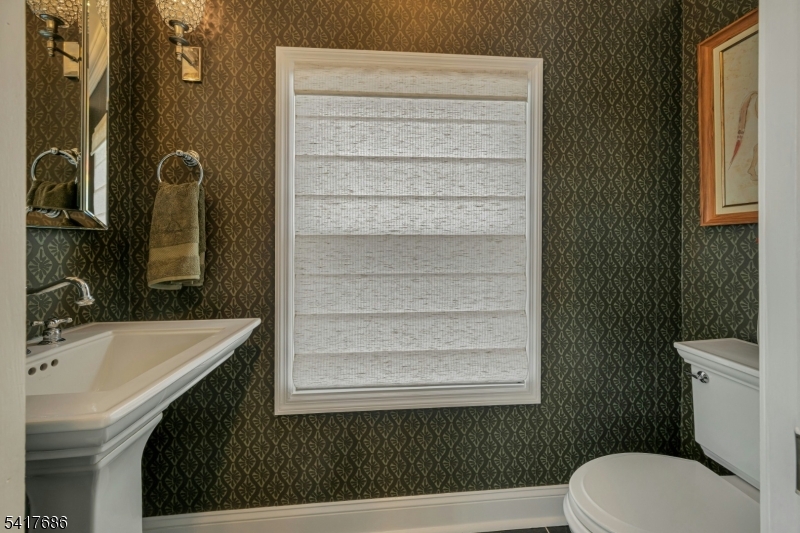 21 Ridgedale Avenue Summit, NJ 07901 - Photo 13 of 33