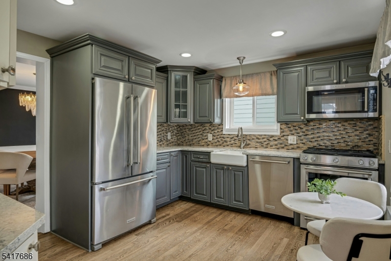 21 Ridgedale Avenue Summit, NJ 07901 - Photo 8 of 33