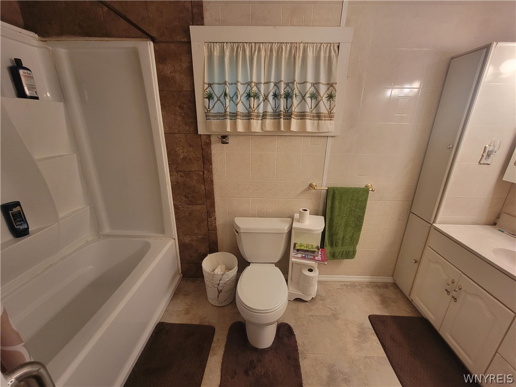 5074 Lower Mountain Road Lockport, NY 14094 - Photo 10 of 29