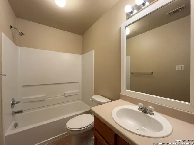 $1,175 | 10826 Mathom Landing, Unit 1, Universal City, TX 78148