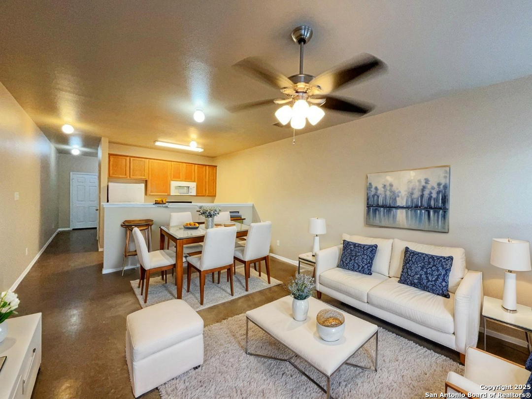 10826 Mathom Landing, Unit 1 Universal City, TX 78148 - Photo 3 of 36