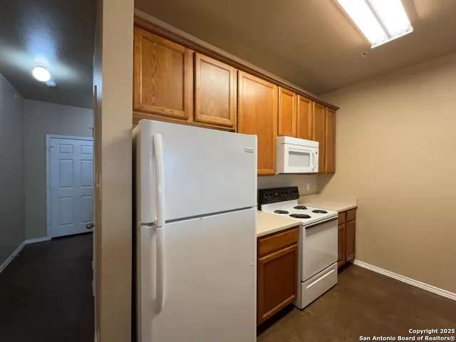 $1,175 | 10826 Mathom Landing, Unit 1, Universal City, TX 78148