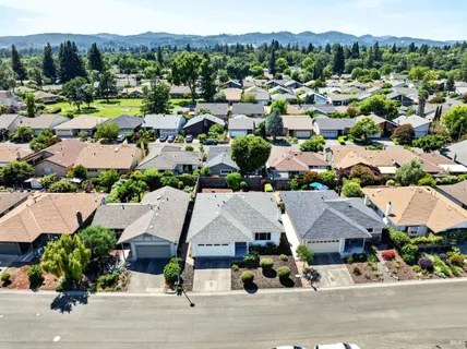 $997,000 | 309 Mountain View Drive, Healdsburg, CA 95448