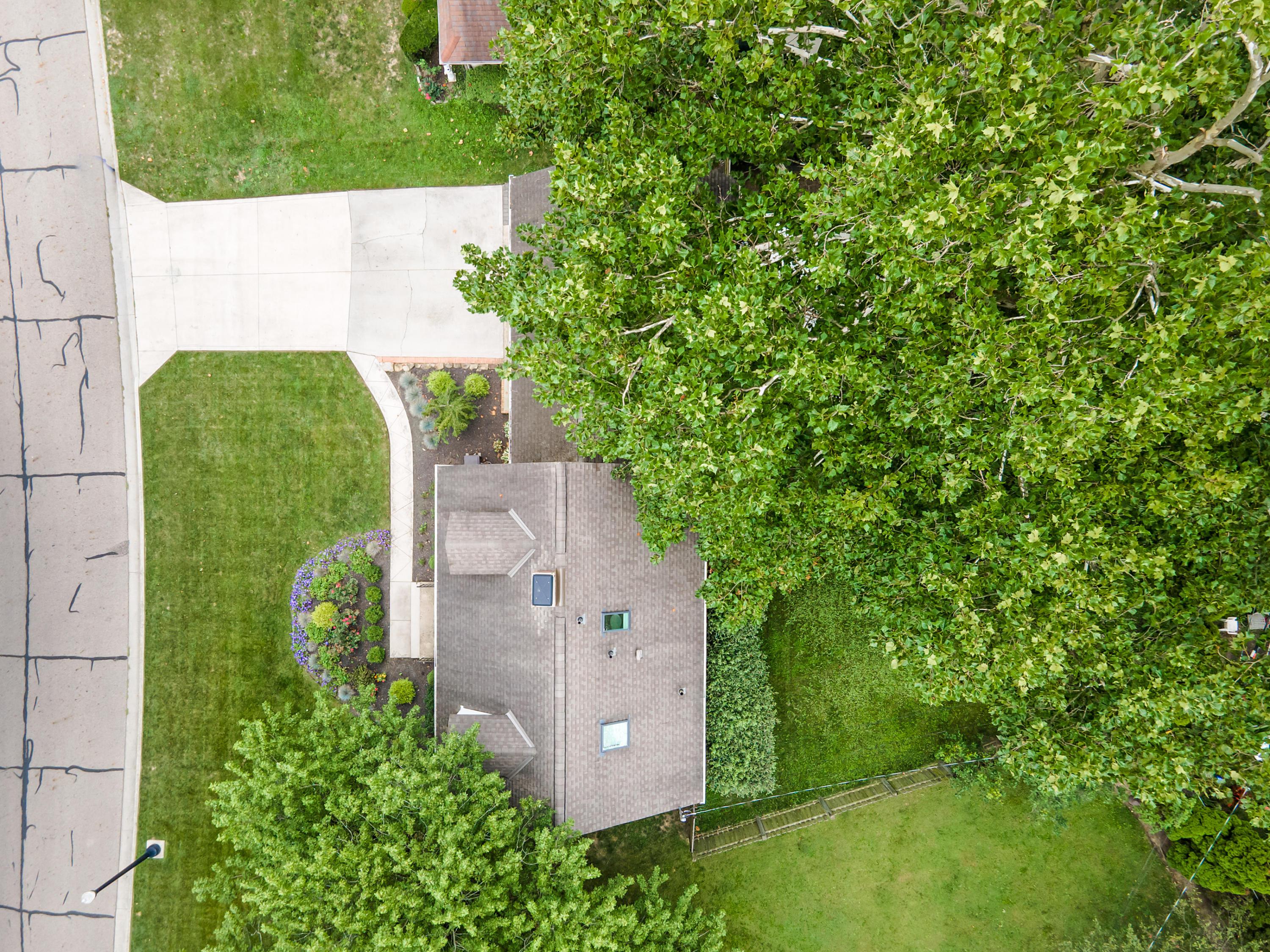 1244 Haddon Road Columbus, OH 43209 - Photo 43 of 50