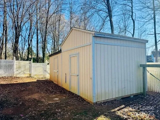 $2,250 | 5114 Rosemede Drive, Charlotte, NC 28227