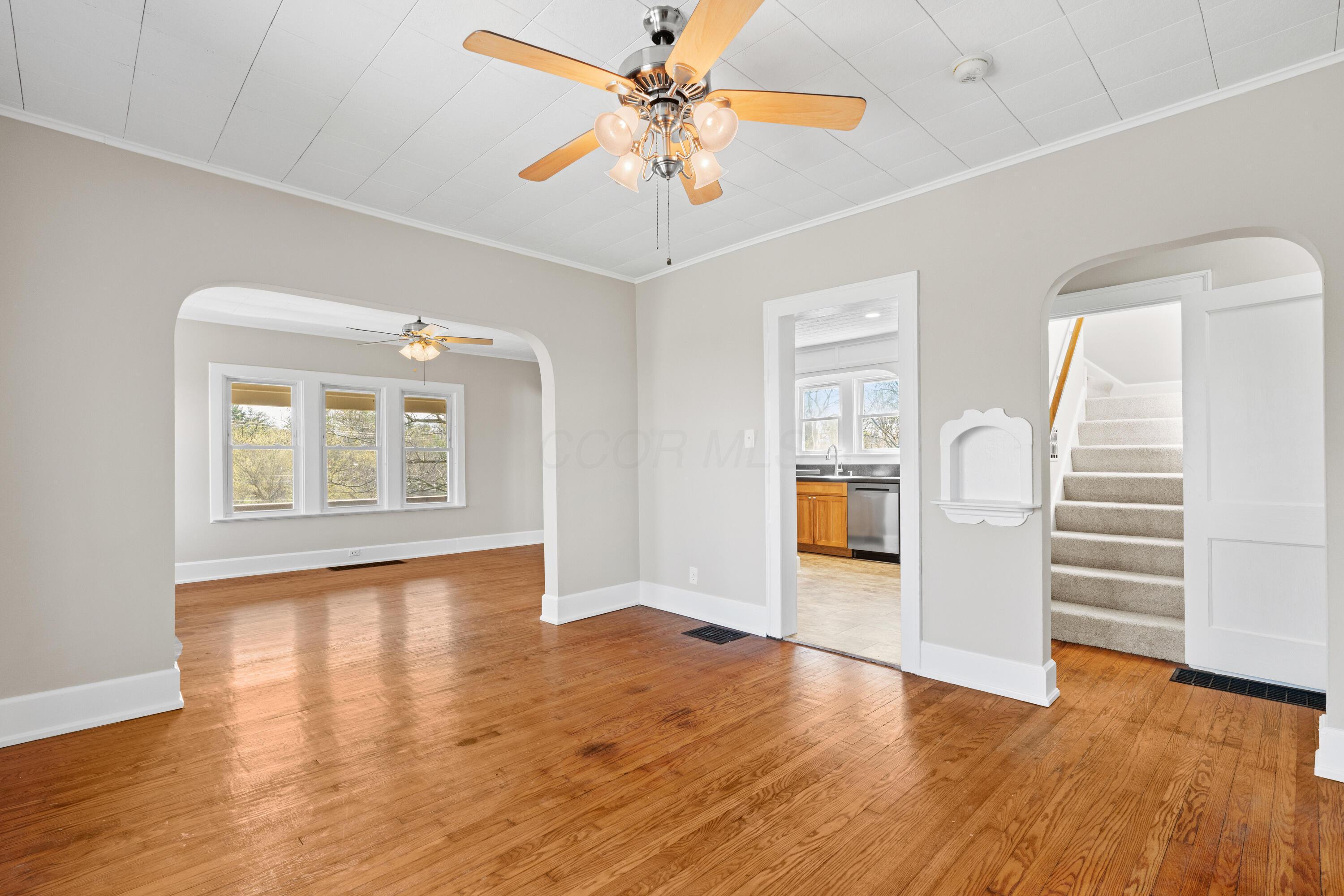 135 Pomeroy Road Athens, OH 45701 - Photo 9 of 42 Dining Into Living