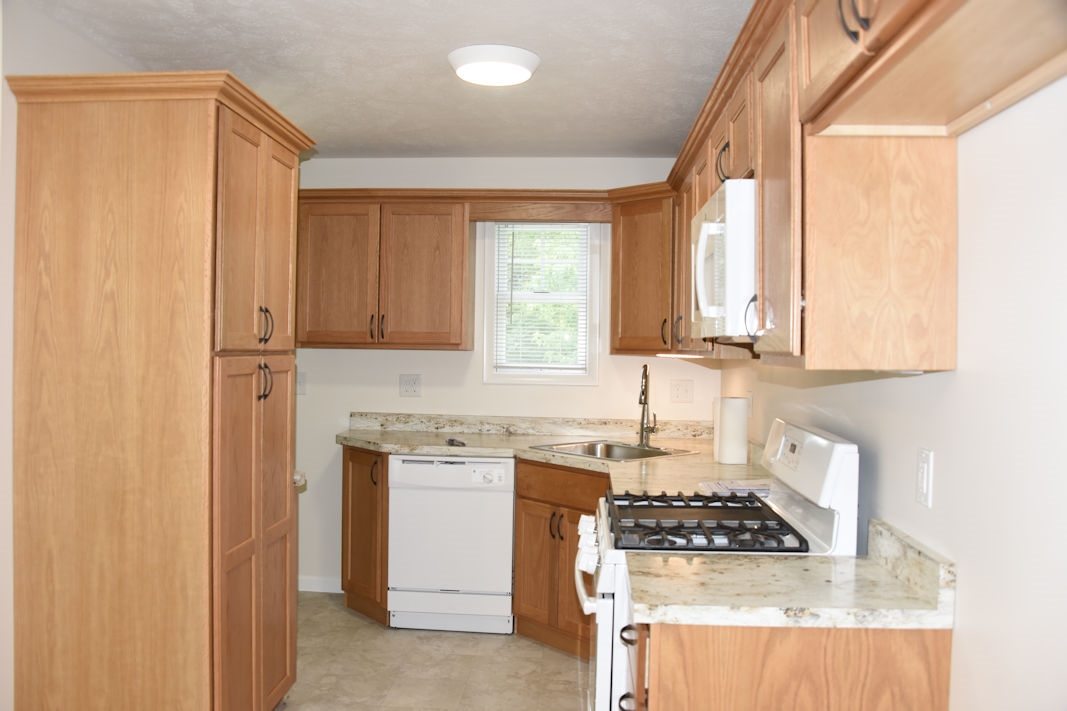 4066 McConnell Court Springfield, IL 62707 - Photo 4 of 13 Gallery Image 4