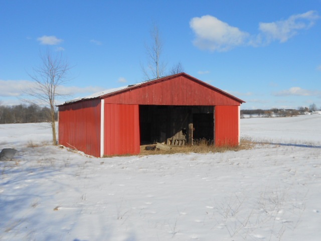 10472 Bennett Road Sumner, MI 48889 - Photo 11 of 14 1841579-10.JPG