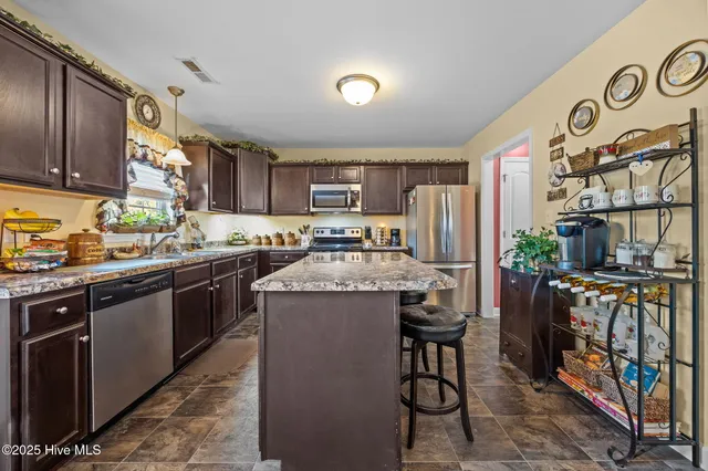 $305,000 | 625 Parsley Drive, Hubert, NC 28539