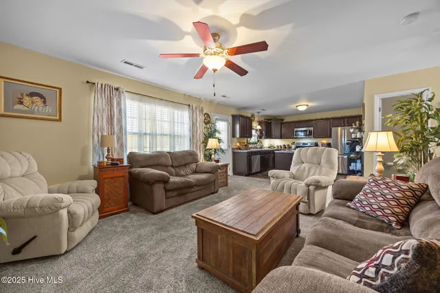 $305,000 | 625 Parsley Drive, Hubert, NC 28539