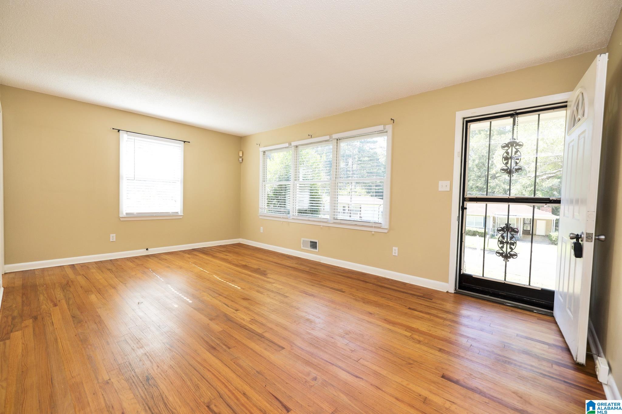 808 Idlewood Road Birmingham, AL 35215 - Photo 3 of 16