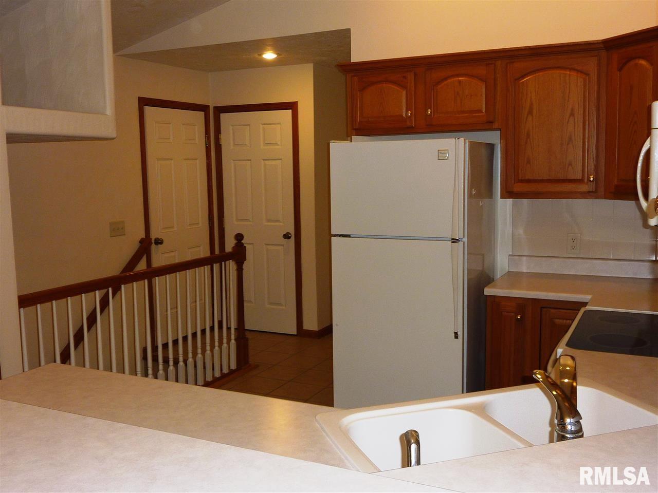 5635 Red Fox Road Bettendorf, IA 52722 - Photo 5 of 17