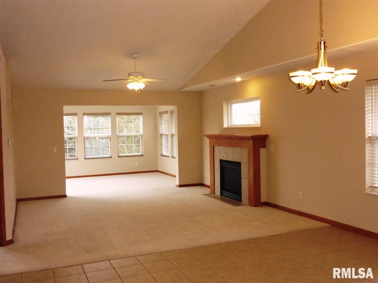 5635 Red Fox Road Bettendorf, IA 52722 - Photo 8 of 17