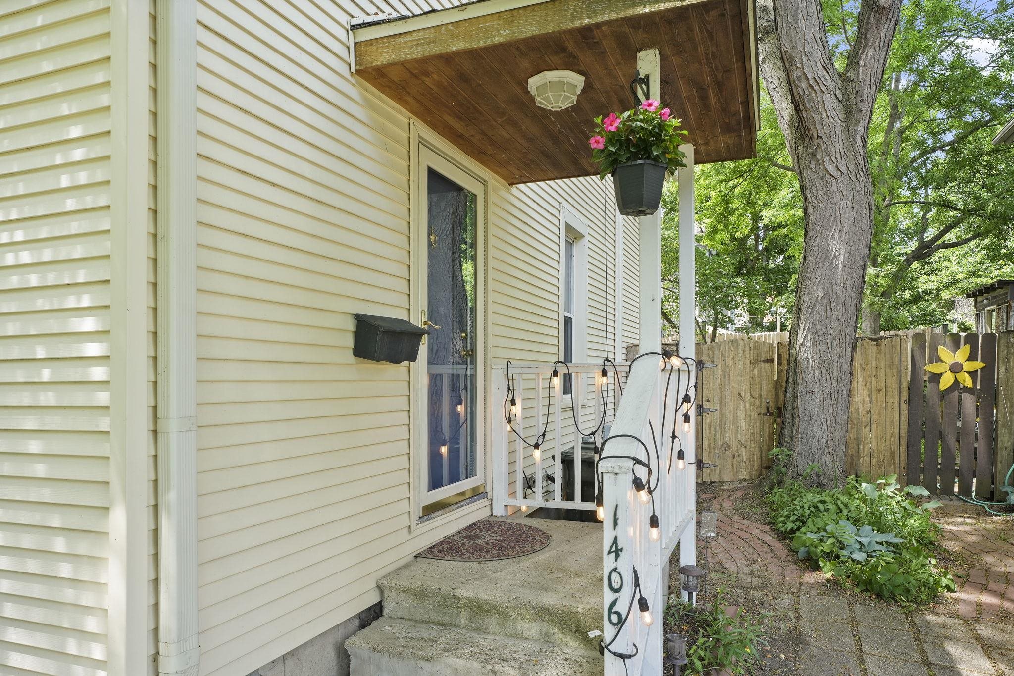 1406 Jenifer Street Madison, WI 53703 - Photo 3 of 42