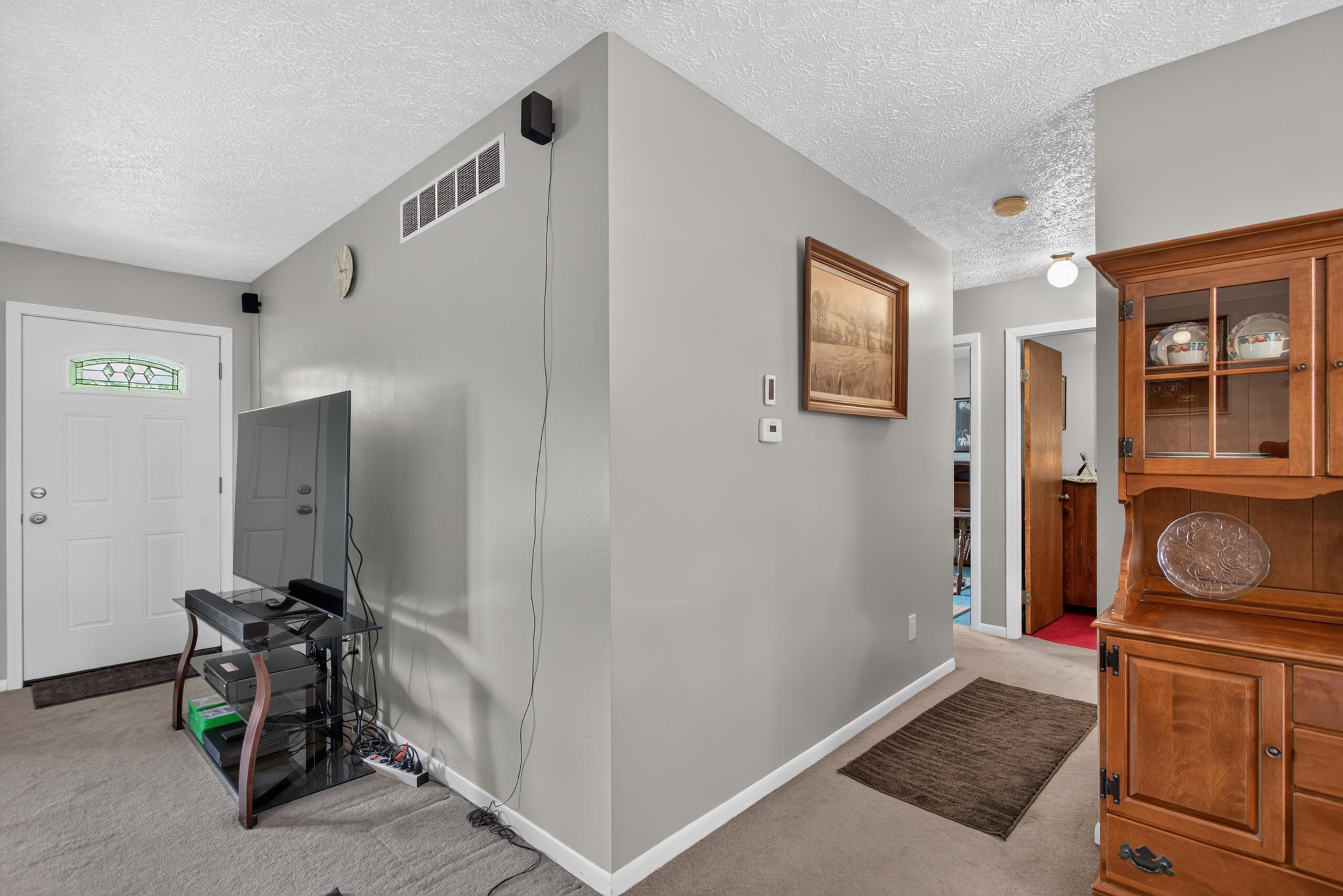 3651 Dexter Trail Stockbridge, MI 49285 - Photo 19 of 54 Hallway