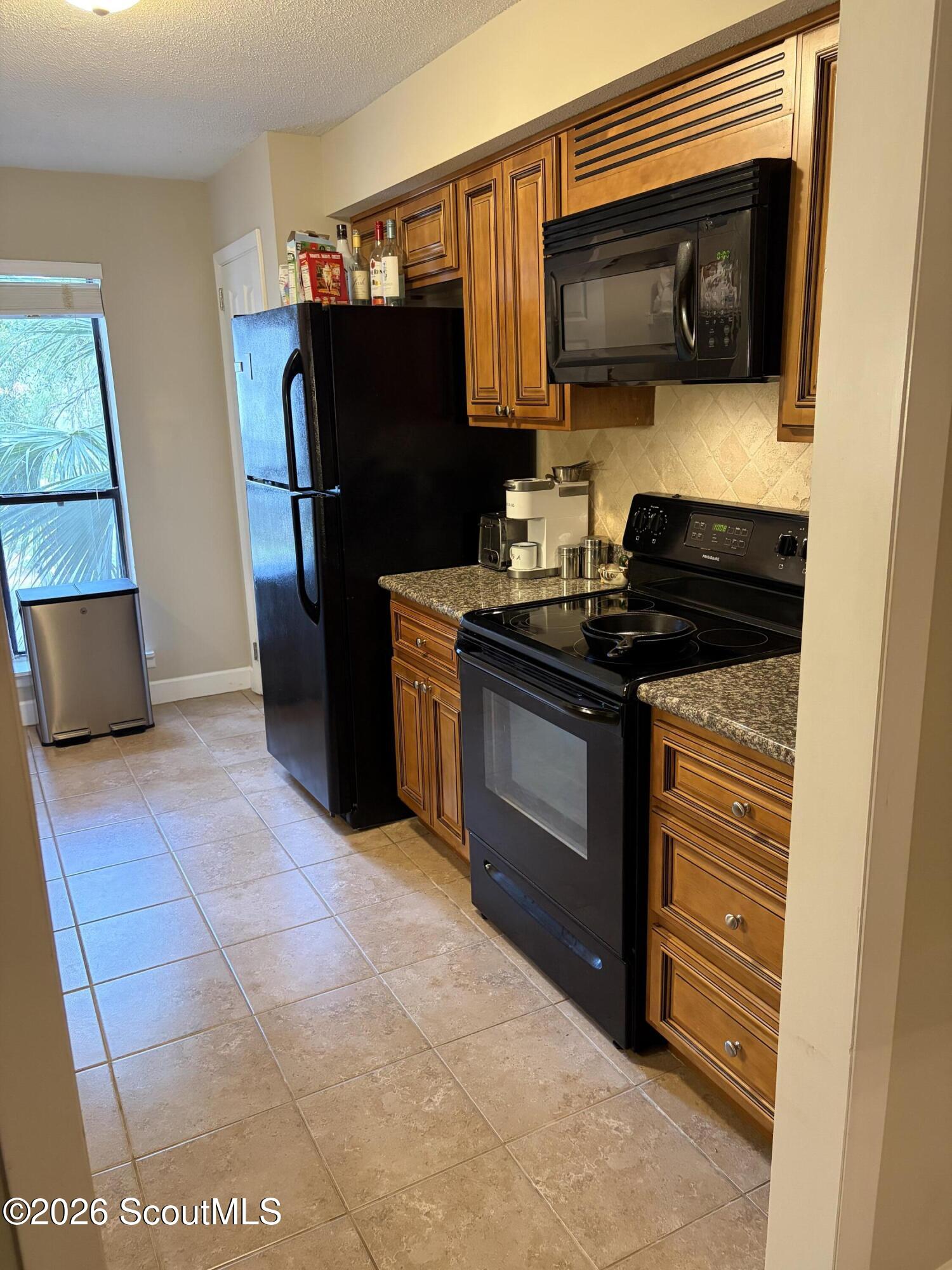 2506 Demere Road, Unit 7 St. Simons Island, GA 31522 - Photo 8 of 27 IMG_9505