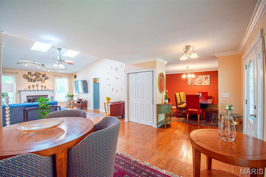2025 Rurline Drive St. Louis, MO 63146 - Photo 9 of 92