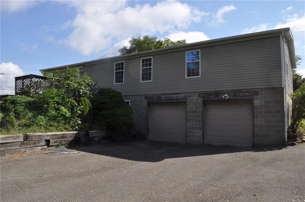 2235 Ridge Rd Extension Ambridge, PA 15003 - Photo 2 of 16