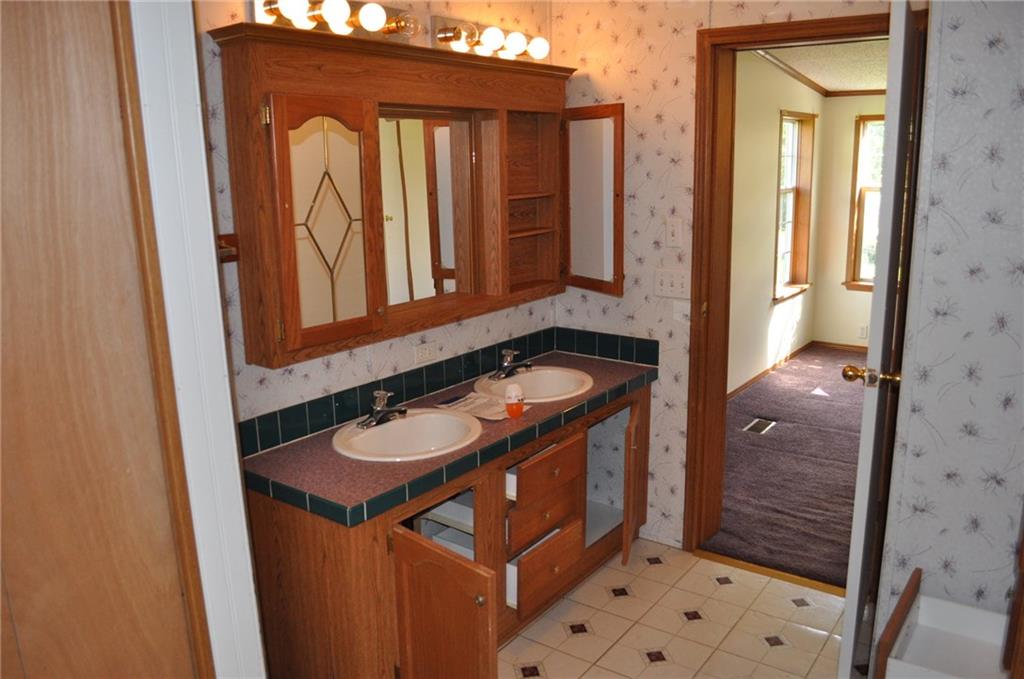 2235 Ridge Rd Extension Ambridge, PA 15003 - Photo 13 of 16