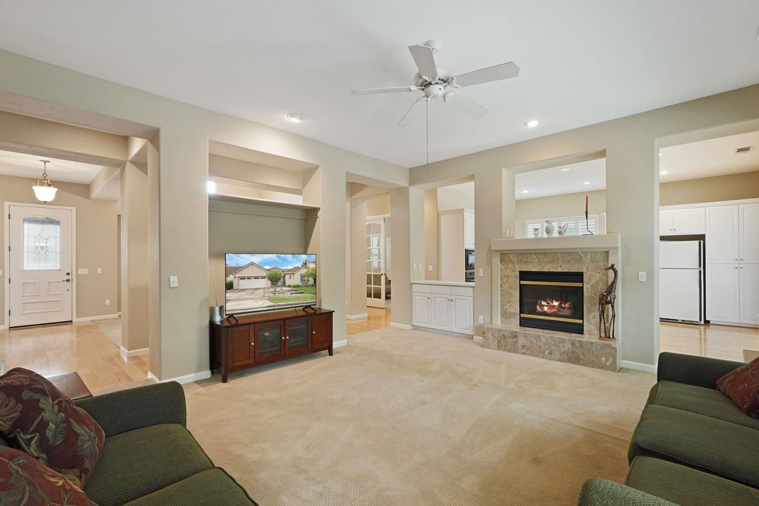 2088 Incline Drive Lodi, CA 95242 - Photo 6 of 34