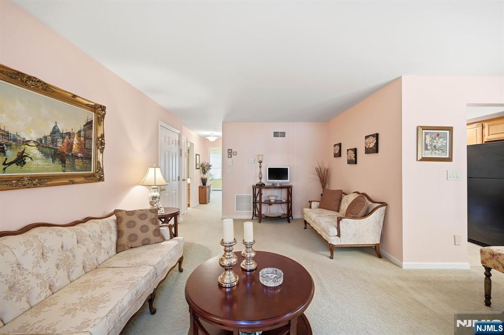 123B South Maple Avenue, Unit A Park Ridge, NJ 07656 - Photo 11 of 27