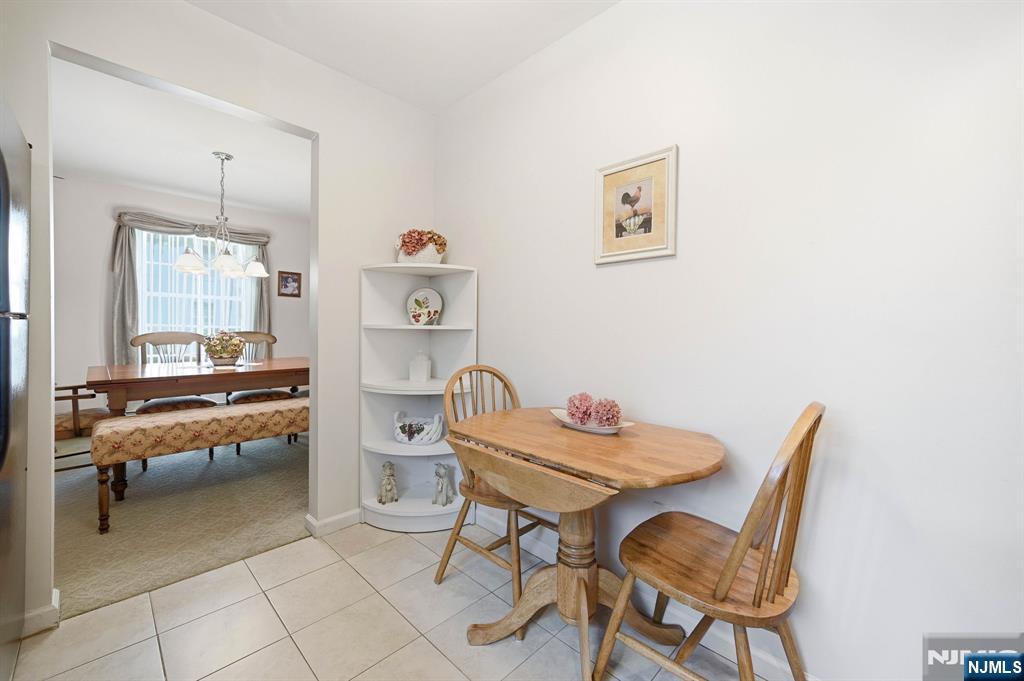 123B South Maple Avenue, Unit A Park Ridge, NJ 07656 - Photo 14 of 27
