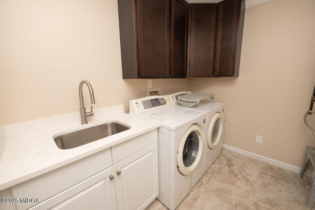 12820 Highway 87 Juliette, GA 31046 - Photo 20 of 57 a utility room with dryer and washer