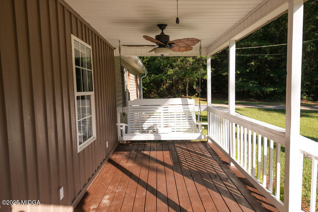 12820 Highway 87 Juliette, GA 31046 - Photo 5 of 57 a view of a balcony with a patio