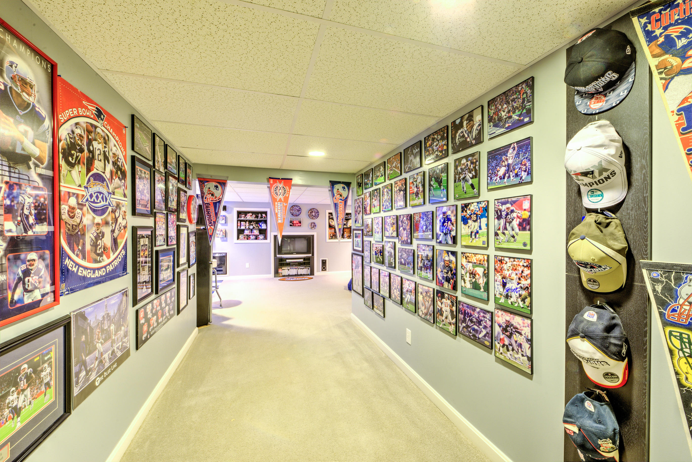 558 Lumbert Mill Road Centerville, MA 02632 - Photo 23 of 33 LL Entertainment Room