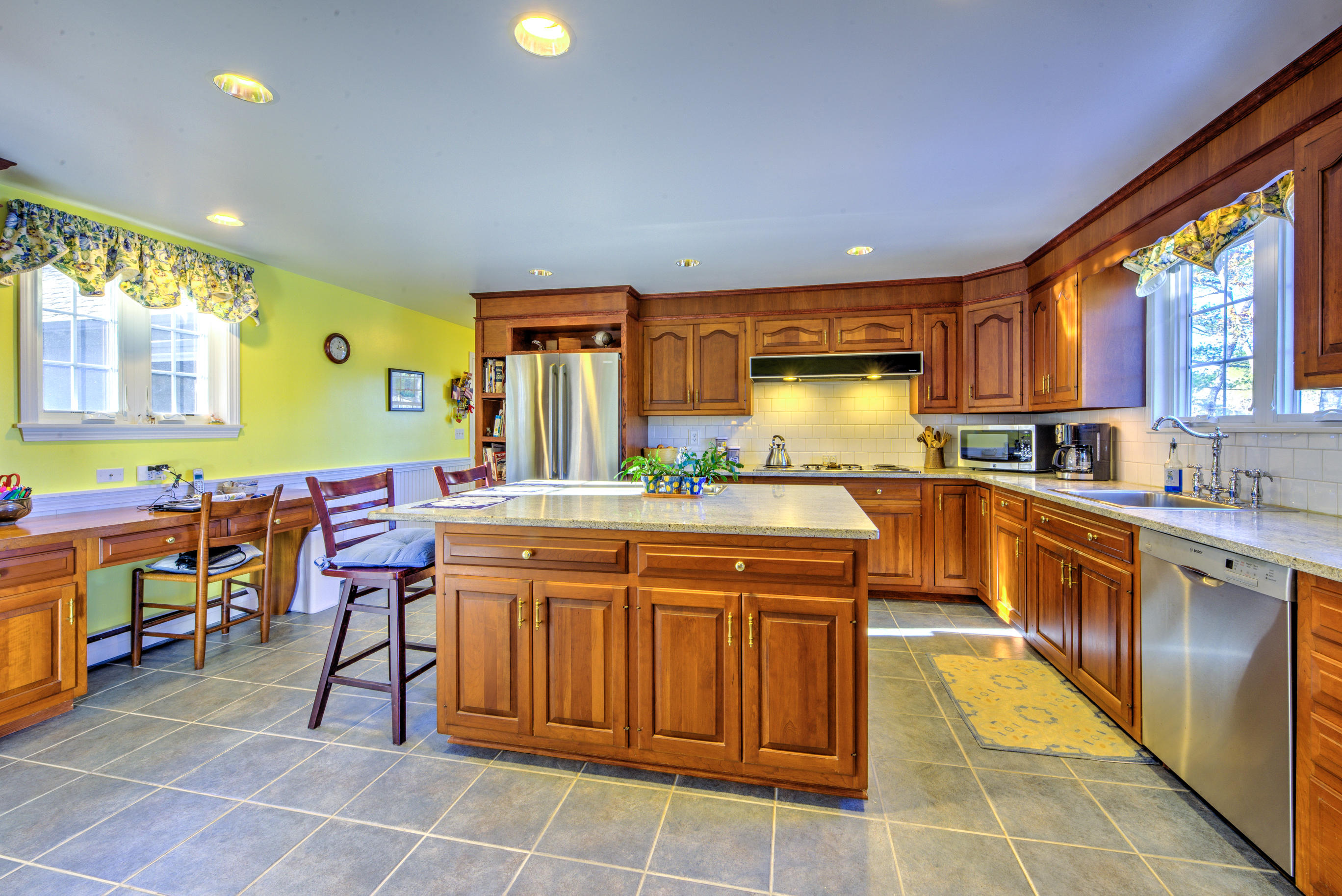 558 Lumbert Mill Road Centerville, MA 02632 - Photo 6 of 33 K to Island and Office space