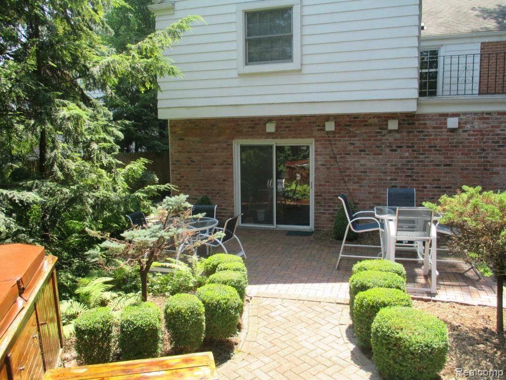 58 Moran Road Grosse Pointe, MI 48236 - Photo 27 of 39 58 Moran 037.jpg