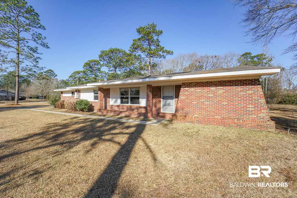 805 East 6th Street Bay Minette, AL 36507 - Photo 2 of 13 Front View