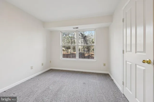 $424,900 | 4124 Monument Court, Unit 203, Fairfax, VA 22033