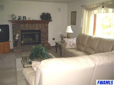 1727 Oakville Road Fort Wayne, IN 46818 - Photo 4 of 12 Gallery Image 4