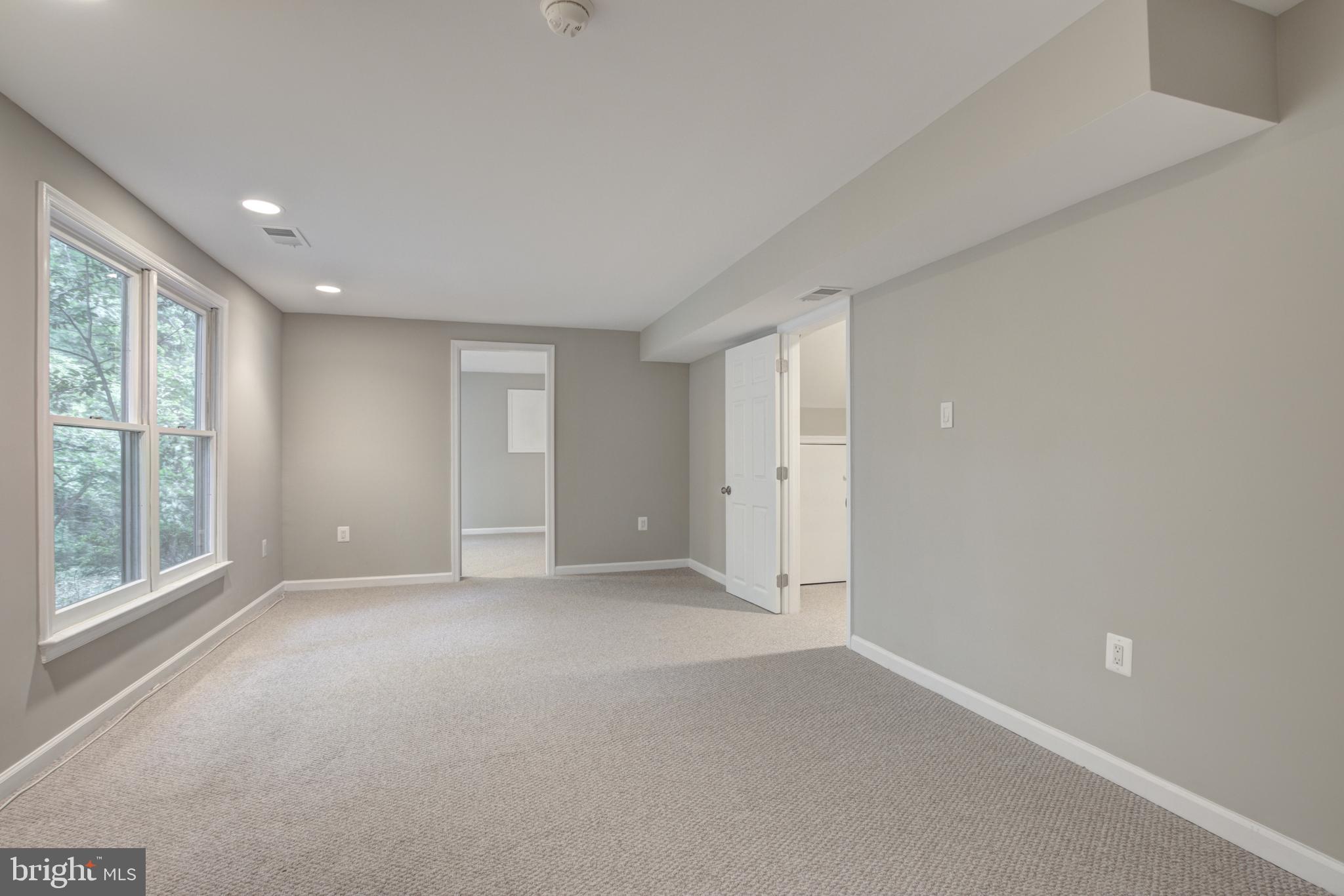 6835 Camus Place Springfield, VA 22152 - Photo 37 of 48 Gallery Image 37