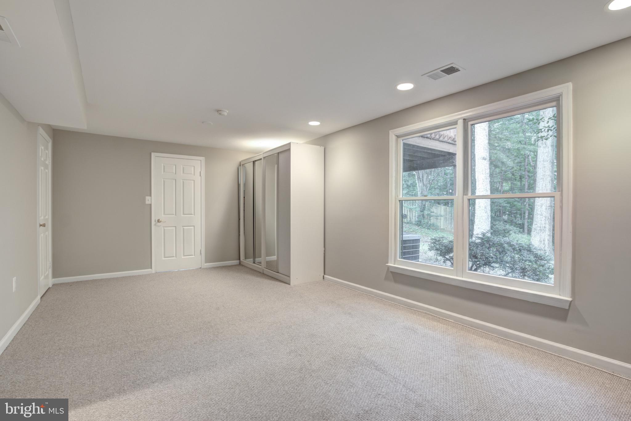 6835 Camus Place Springfield, VA 22152 - Photo 38 of 48 Gallery Image 38