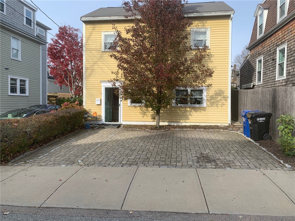 28 Bacheller Street Newport, RI 02840 - Photo 2 of 13