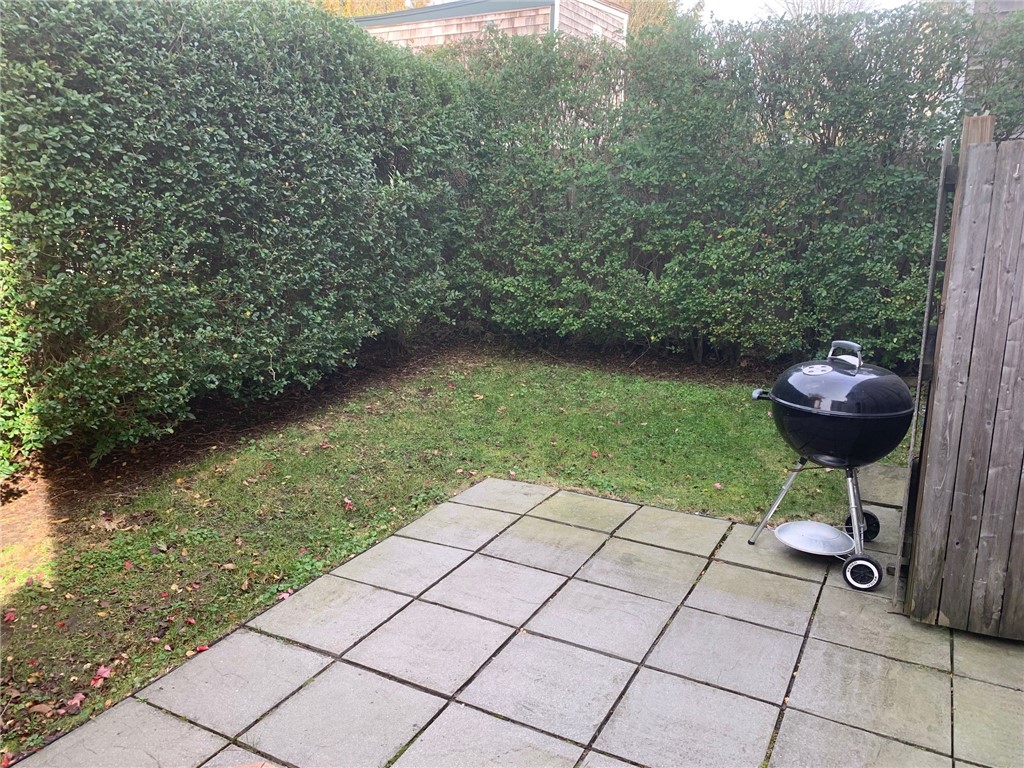 28 Bacheller Street Newport, RI 02840 - Photo 3 of 13