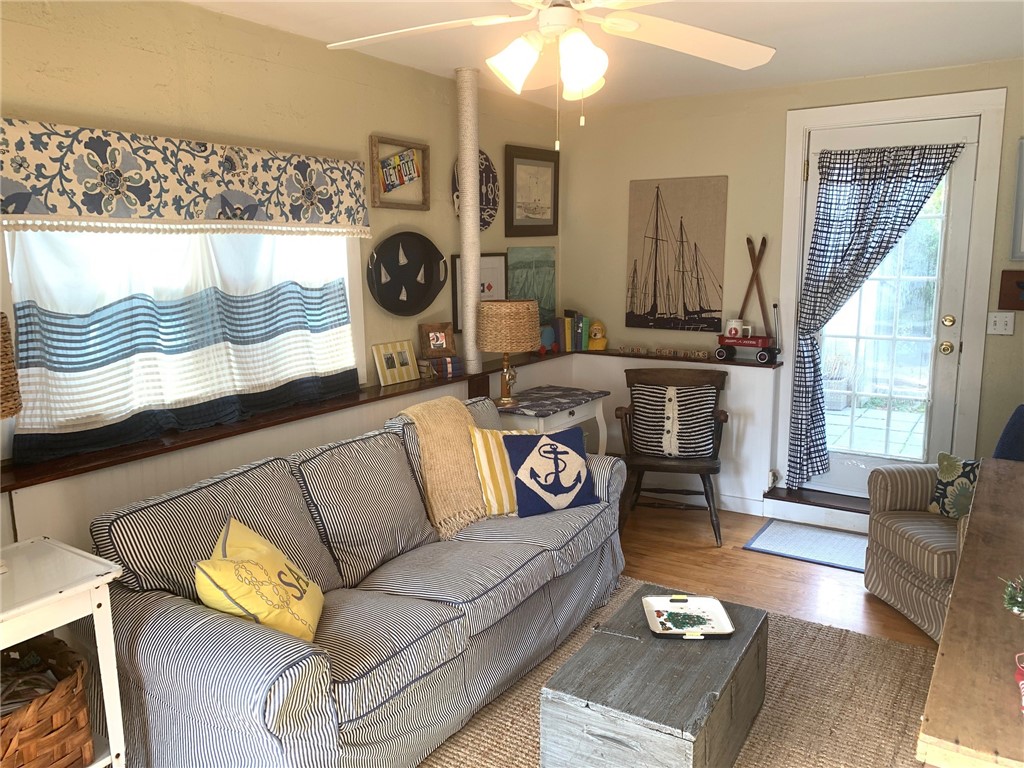 28 Bacheller Street Newport, RI 02840 - Photo 8 of 13