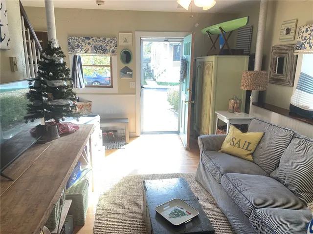 $3,000 | 28 Bacheller Street, Newport, RI 02840