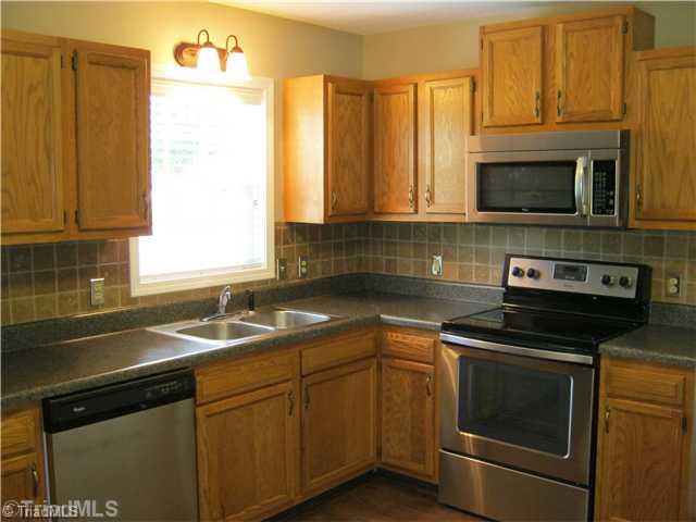 131 Payne Road Thomasville, NC 27360 - Photo 2 of 9 Kitchen.