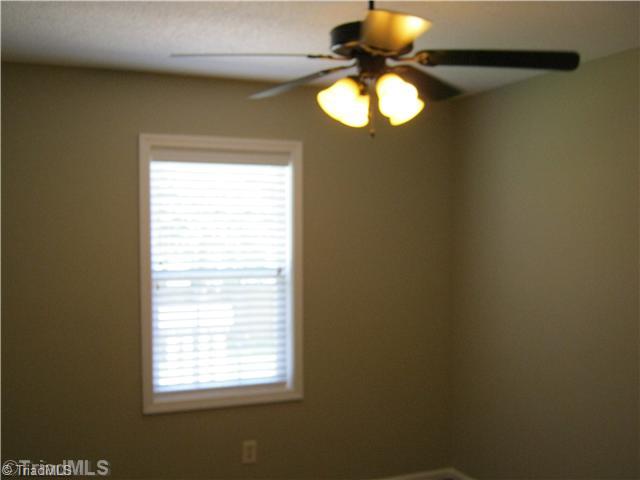 131 Payne Road Thomasville, NC 27360 - Photo 8 of 9 2nd Bedroom.