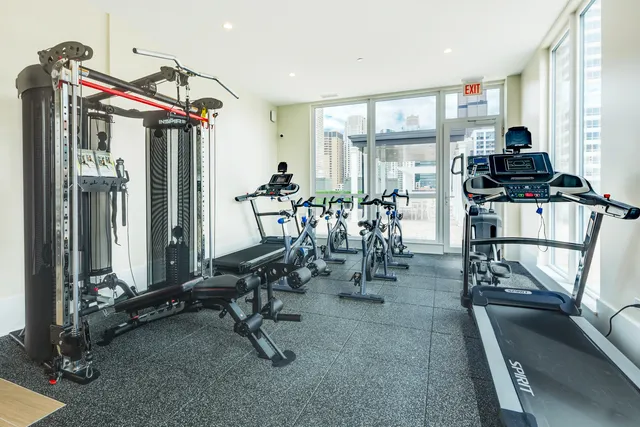 $3,015 | 812 West Adams Street, Unit 512, Chicago, IL 60607