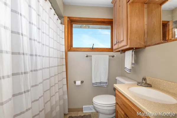 $350,000 | 4405 Chippewa Trail, Fremont, MI 49412