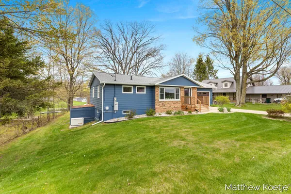 $350,000 | 4405 Chippewa Trail, Fremont, MI 49412