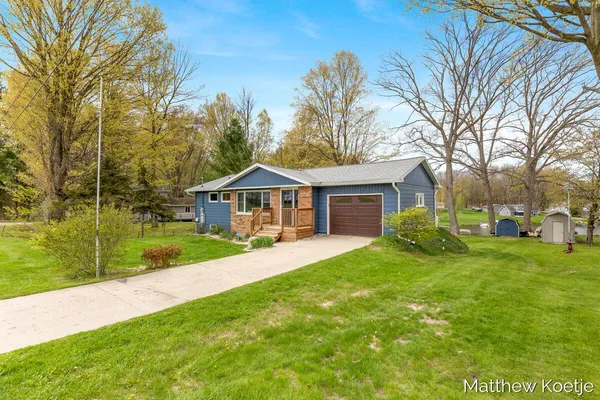 $350,000 | 4405 Chippewa Trail, Fremont, MI 49412