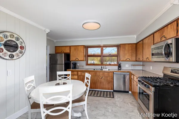 $350,000 | 4405 Chippewa Trail, Fremont, MI 49412