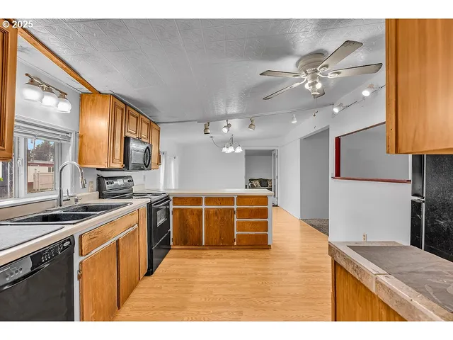 $25,000 | 4882 Lancaster Drive, Unit 127, Salem, OR 97305