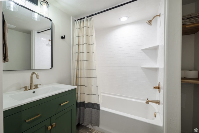 479 South 100 West Vernal, UT 84078 - Photo 13 of 13 Full bathroom with vanity and shower / bath combo